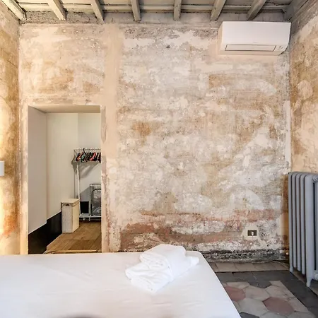 Stylish And Spacious Next To The Colosseum 아파트 로마